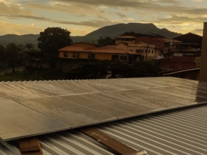 Foto de YUMA Solar em Santa Luzia, MG por Solutudo