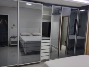 Foto de Portico Interiores em Goiânia, GO por Solutudo