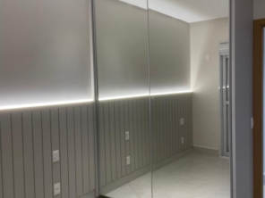 Foto de Portico Interiores em Goiânia, GO por Solutudo