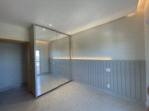 Foto de Portico Interiores em Goiânia, GO por Solutudo