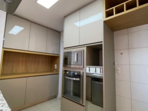 Foto de Portico Interiores em Goiânia, GO por Solutudo