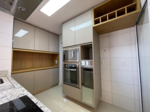 Foto de Portico Interiores em Goiânia, GO por Solutudo
