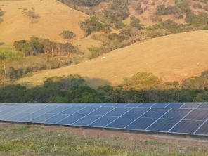 Foto de String Sun instalação fotovoltaica em Guaratinguetá, SP por Solutudo