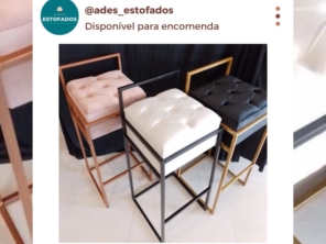 Banqueta alta quadrada captone tecido veludo