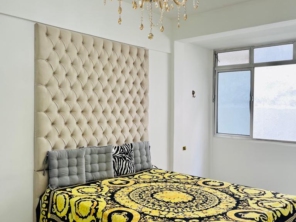 Painel cabeceira até o teto sobre medida captone luxo tecido Suede lizo