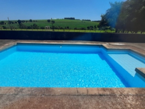 Foto de RS - Piscina em Botucatu, SP por Solutudo