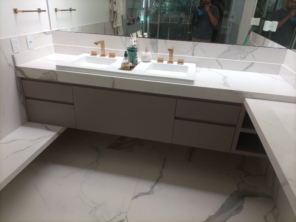 Foto de Proje Marcenaria em Guarulhos, SP por Solutudo