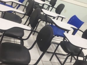Foto de U.T.I das Cadeiras em Anápolis, GO por Solutudo