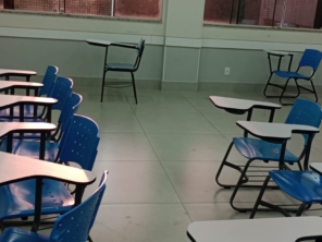 Foto de U.T.I das Cadeiras em Anápolis, GO por Solutudo