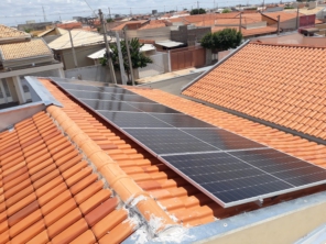 Foto de Solar Ageflex Energia Sustentável em Lins, SP por Solutudo