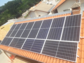 Foto de Solar Ageflex Energia Sustentável em Lins, SP por Solutudo