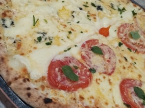 Foto de Pizzaria da Chácara em São Manuel, SP por Solutudo