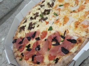 Foto de Pizzaria da Chácara em São Manuel, SP por Solutudo