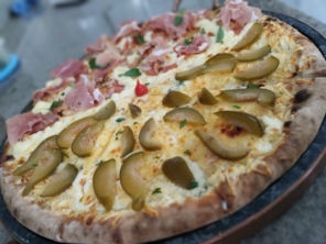 Foto de Pizzaria da Chácara em São Manuel, SP por Solutudo