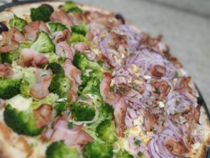 Foto de Pizzaria da Chácara em São Manuel, SP por Solutudo
