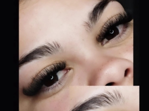 Foto de Bárbara Marciola Lash Designer e sobrancelhas em São Manuel, SP por Solutudo