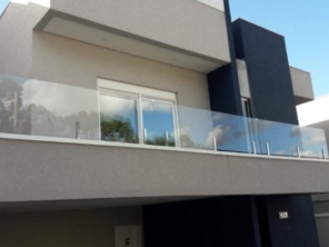 Foto de Artek Vidros em Curitiba, PR por Solutudo