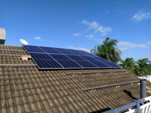 Foto de Plaza Energia Solar em Itupeva, SP por Solutudo
