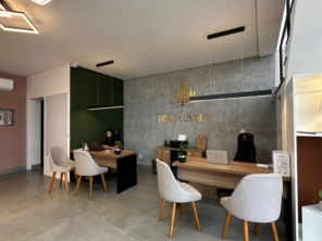 Foto de Home Lustres em Botucatu, SP por Solutudo