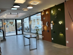 Foto de Home Lustres em Botucatu, SP por Solutudo
