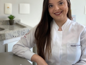 Foto de Dra. Natalia Tieri Minetto - Ortodontista em São Manuel, SP por Solutudo