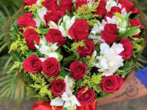 Foto de Flor de Lis - Floricultura e Presentes em Santa Cruz do Rio Pardo, SP por Solutudo