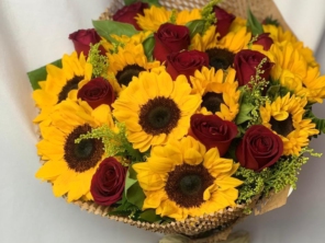 Foto de Flor de Lis - Floricultura e Presentes em Santa Cruz do Rio Pardo, SP por Solutudo