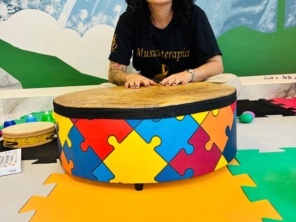 Foto de Raphaela Lopes - Musicista e Musicoterapeuta em Oratórios, MG por Solutudo