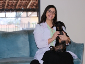 Foto de Dra Luanda veterinária domiciliar em Botucatu, SP por Solutudo