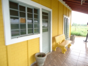 Foto de CONSTRU-TEC CASA PRE FABRICADA em Santa Cruz do Rio Pardo, SP por Solutudo