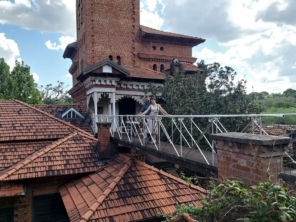 Foto de Castelo Furlani em Pederneiras, SP por Solutudo