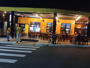 Foto de Brothers Burguer em Itápolis, SP por Solutudo