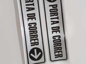 Foto de Vinil Studio - Placas e Adesivos em Pederneiras, SP por Solutudo