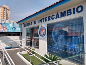 Foto de JET Pederneiras - Idiomas e Intercâmbio em Pederneiras, SP por Solutudo