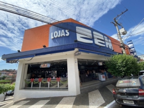 Foto de Lojas CEM F163 em Pederneiras, SP por Solutudo