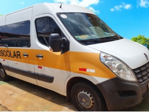 Foto de Cássio e Márcia Transporte Escolar em Sertãozinho, SP por Solutudo