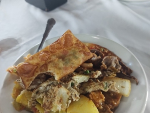 Foto de Chaminé Comida Caseira em Pederneiras, SP por Solutudo