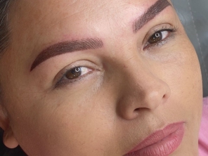 Foto de Márcia Guimarães Estética e Micropigmentação em Goiatuba, GO por Solutudo