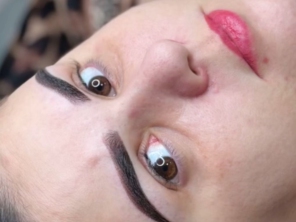 Foto de Márcia Guimarães Estética e Micropigmentação em Goiatuba, GO por Solutudo