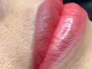 Foto de Márcia Guimarães Estética e Micropigmentação em Goiatuba, GO por Solutudo