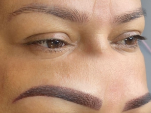 Foto de Márcia Guimarães Estética e Micropigmentação em Goiatuba, GO por Solutudo