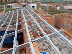 Foto de HYPERION CONSTRUTORA&COBERTURAS em Dobrada, SP por Solutudo