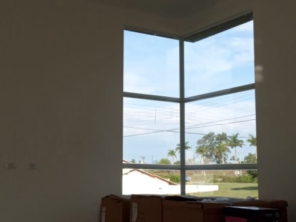Foto de Joel Pereira Silva Construtor em Ninho Verde I Eco Residence, SP por Solutudo