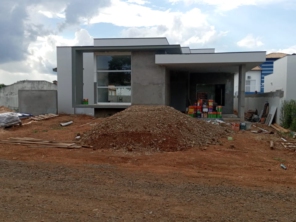 Foto de Joel Pereira Silva Construtor em Ninho Verde I Eco Residence, SP por Solutudo