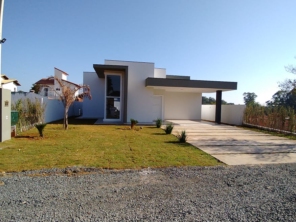 Foto de Joel Pereira Silva Construtor em Ninho Verde I Eco Residence, SP por Solutudo