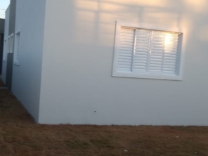 Foto de Joel Pereira Silva Construtor em Ninho Verde I Eco Residence, SP por Solutudo