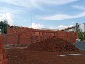 Foto de Joel Pereira Silva Construtor em Ninho Verde I Eco Residence, SP por Solutudo