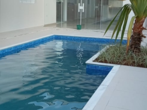 Foto de Joel Pereira Silva Construtor em Ninho Verde I Eco Residence, SP por Solutudo