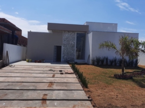 Foto de Joel Pereira Silva Construtor em Ninho Verde I Eco Residence, SP por Solutudo