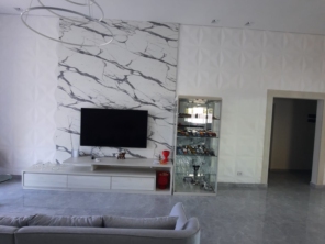 Foto de Joel Pereira Silva Construtor em Ninho Verde I Eco Residence, SP por Solutudo
